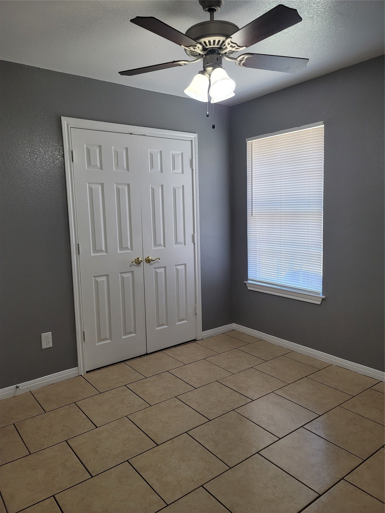 235-237 E Craven Avenue Lacy Lakeview TX 76705