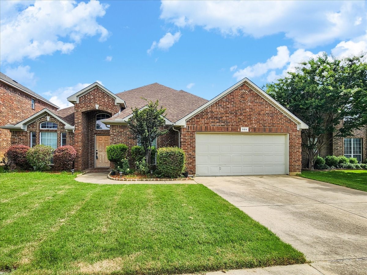 509 Crownpoint Lane Arlington TX 76002