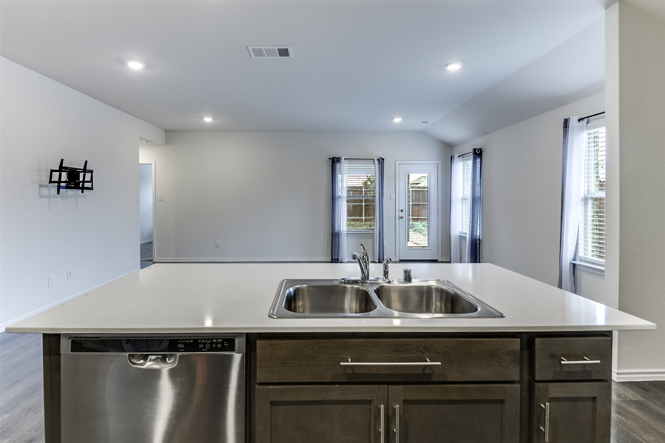 15127 Benjamin Drive Dallas TX 75253