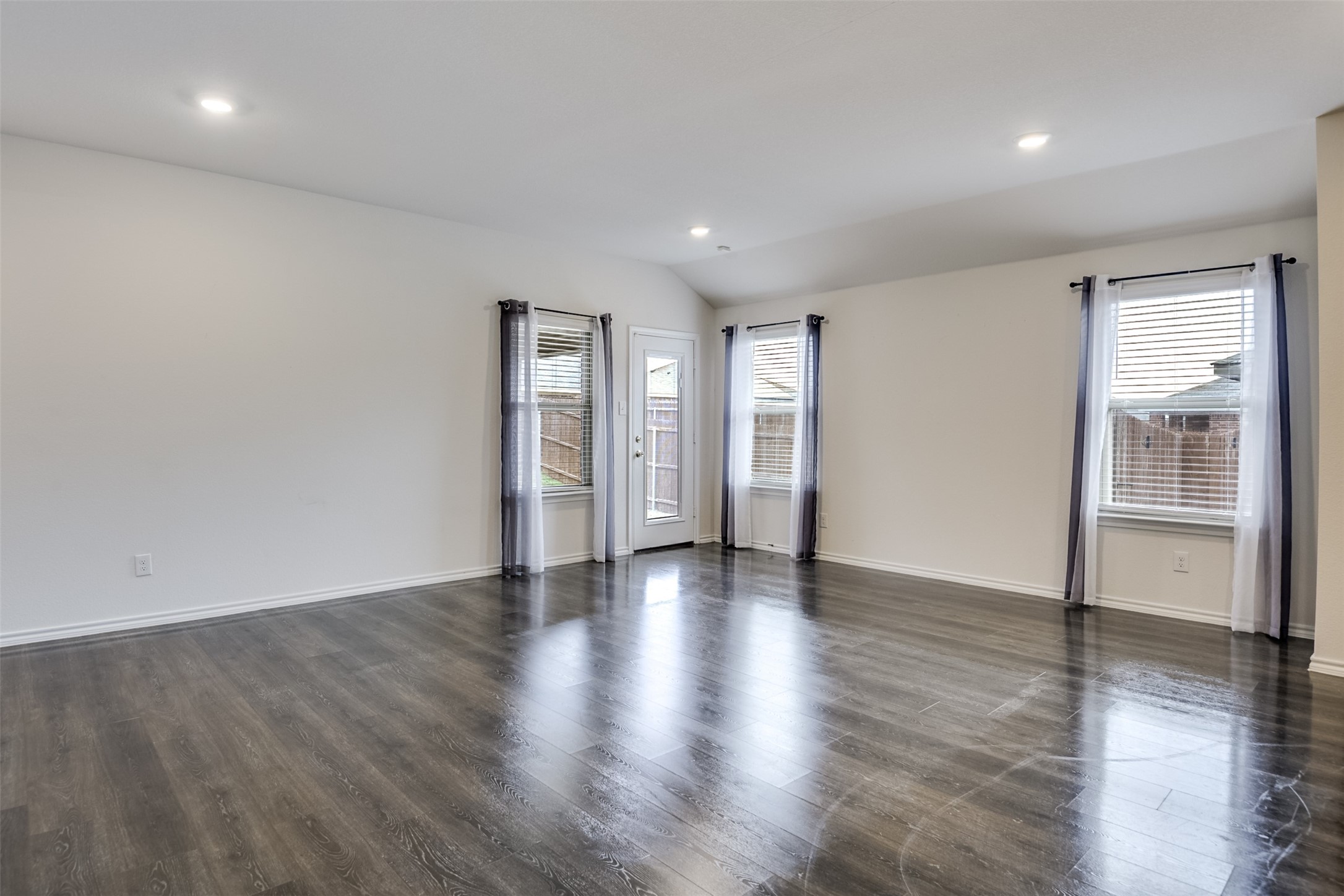 15127 Benjamin Drive Dallas TX 75253