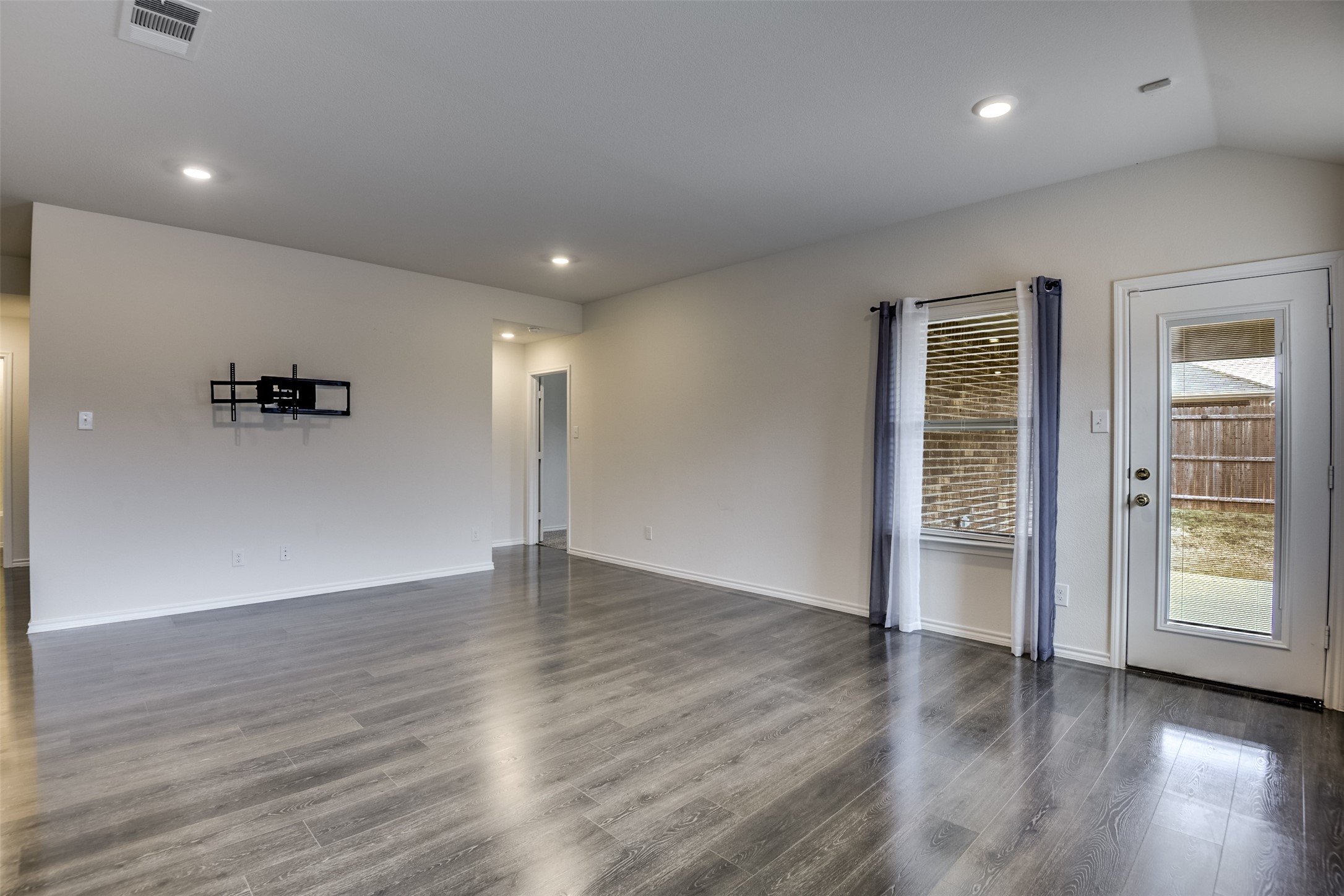 15127 Benjamin Drive Dallas TX 75253