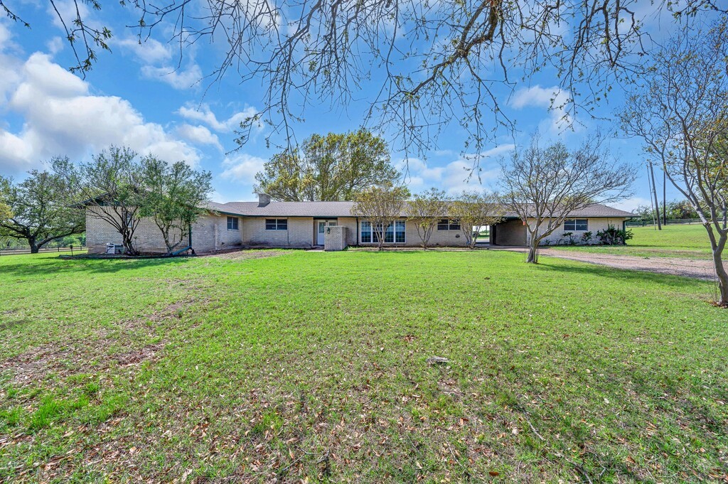 596 Saffle Road Robinson TX 76706