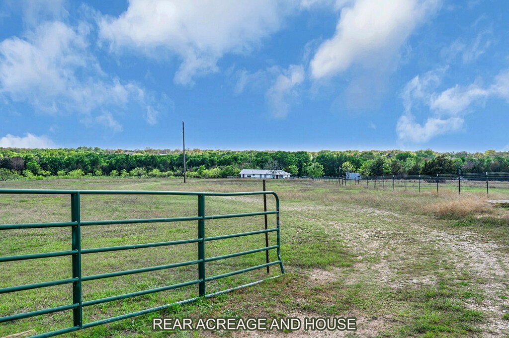 596 Saffle Road Robinson TX 76706