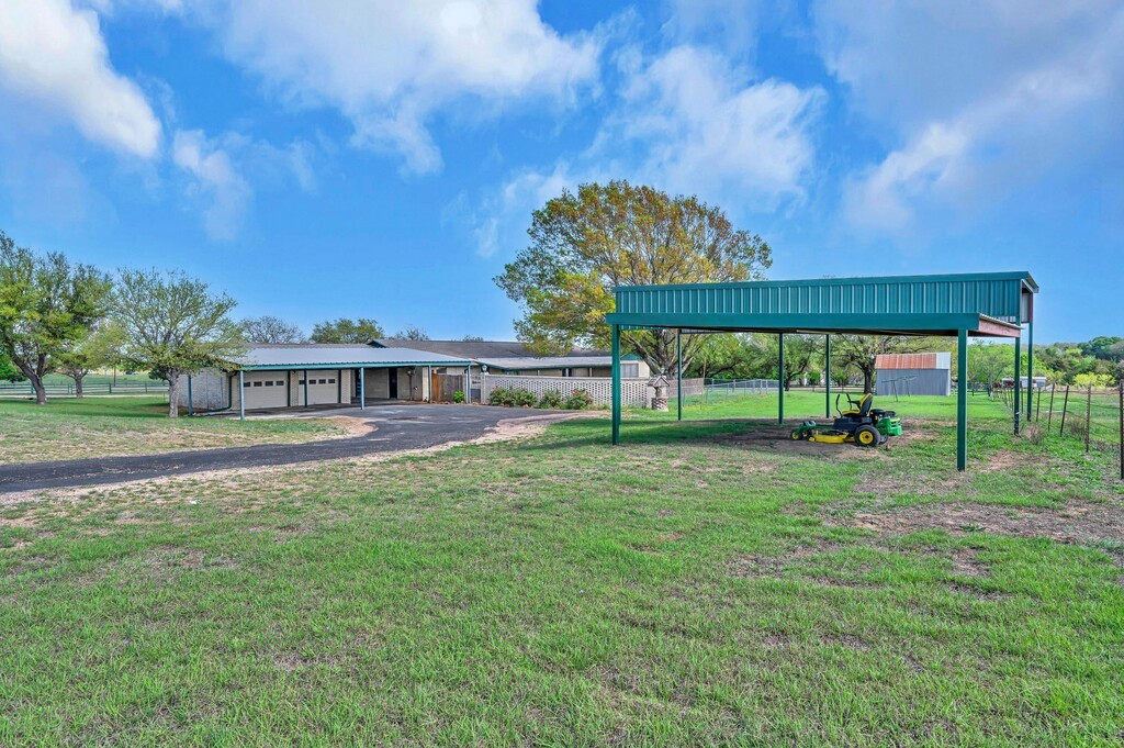596 Saffle Road Robinson TX 76706