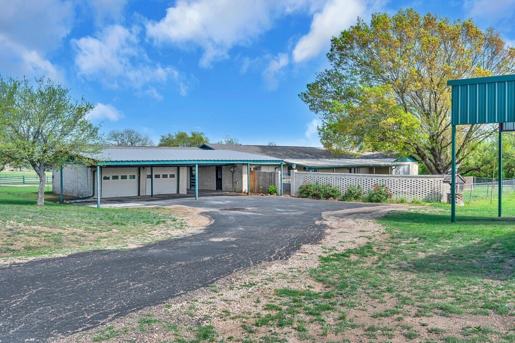 596 Saffle Road Robinson TX 76706