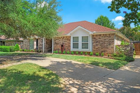 708 Gunnison Court Arlington TX 76006