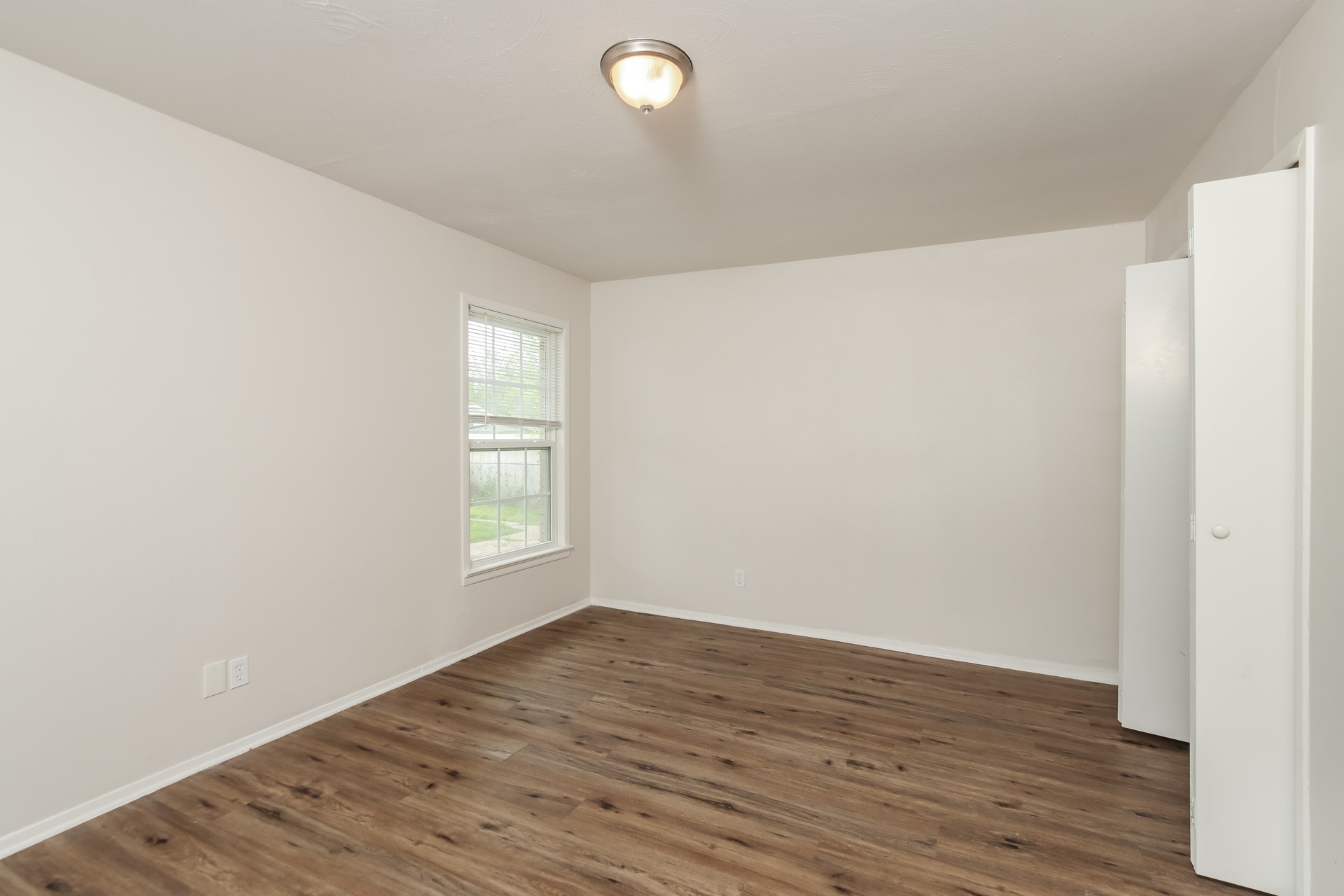 1823 Houghton Road Dallas TX 75217