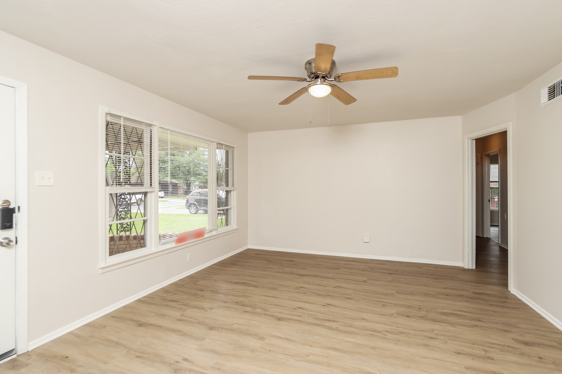 1823 Houghton Road Dallas TX 75217