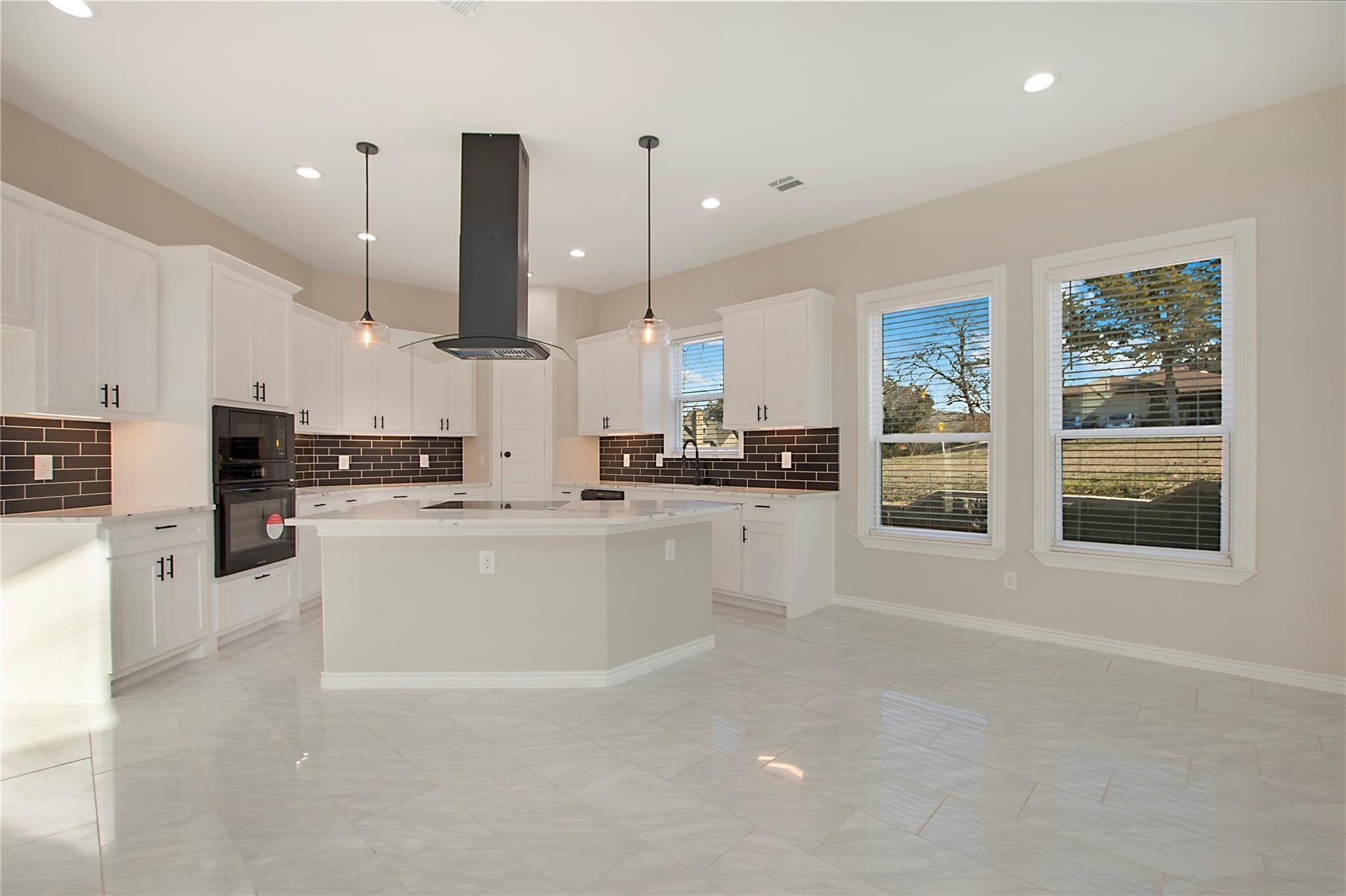 702 Linkcrest Drive Duncanville TX 75137