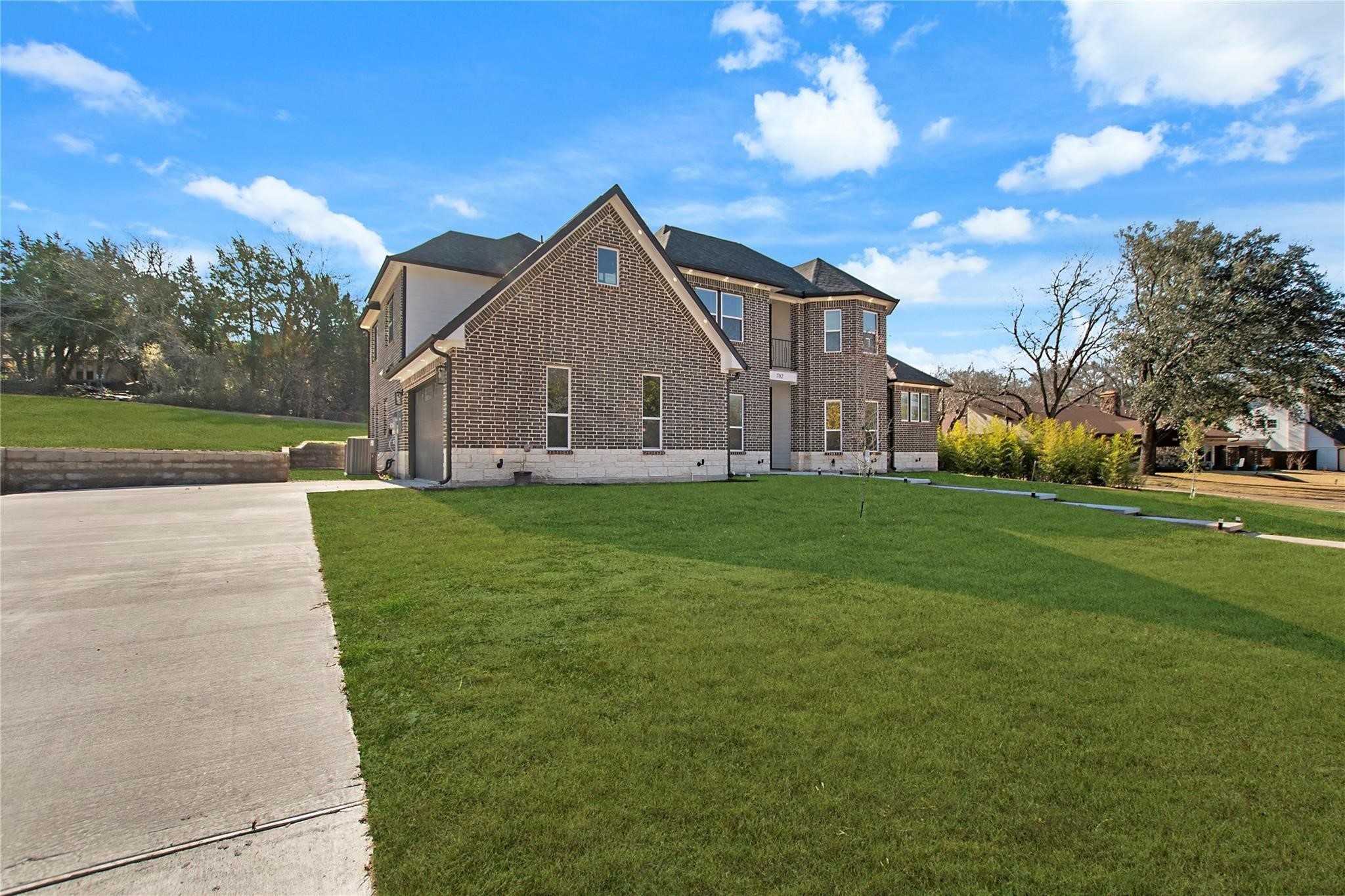702 Linkcrest Drive Duncanville TX 75137