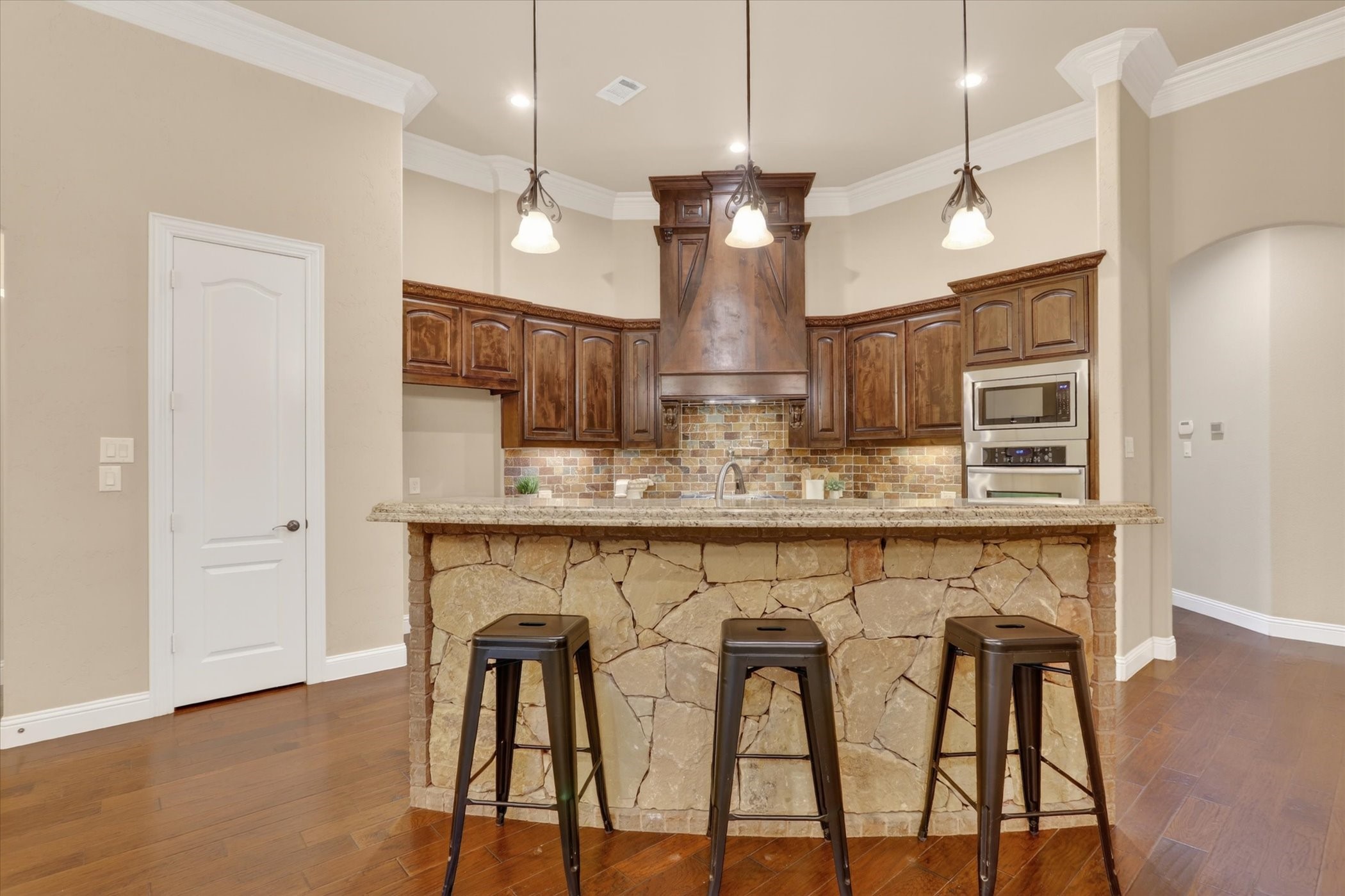 6505 Stone Creek Drive North Richland Hills TX 76182