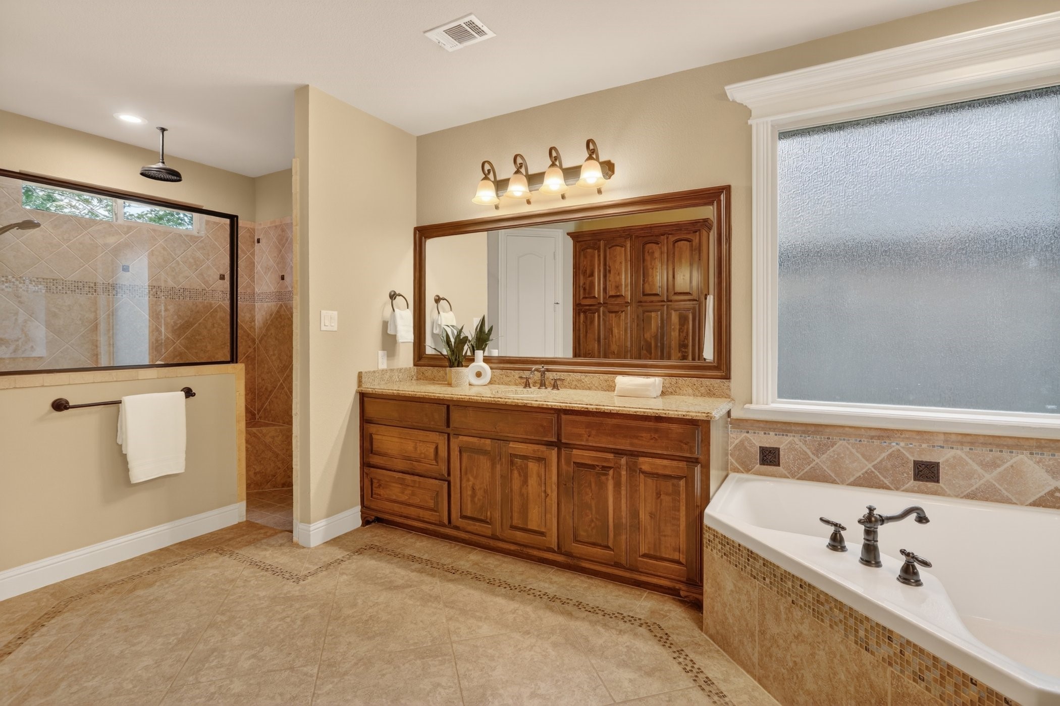 6505 Stone Creek Drive North Richland Hills TX 76182