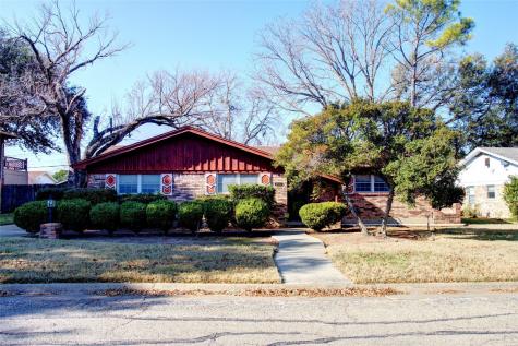 4617 Woodmont Drive Haltom City TX 76117