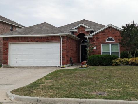 10621 Cloisters Drive Fort Worth TX 76131