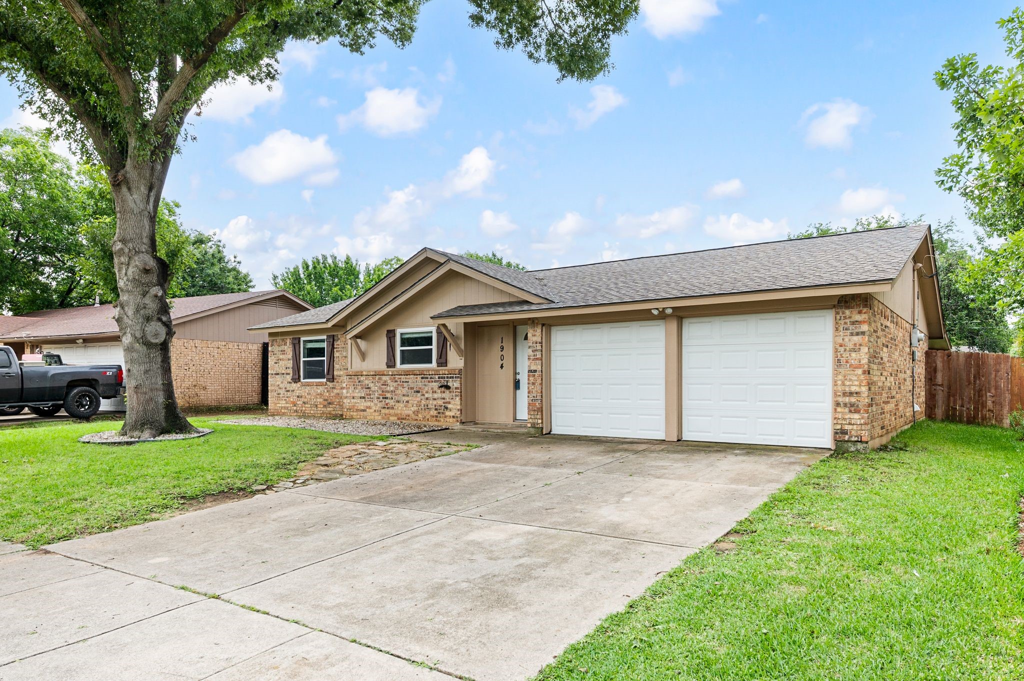 1904 Westover Drive Arlington TX 76015