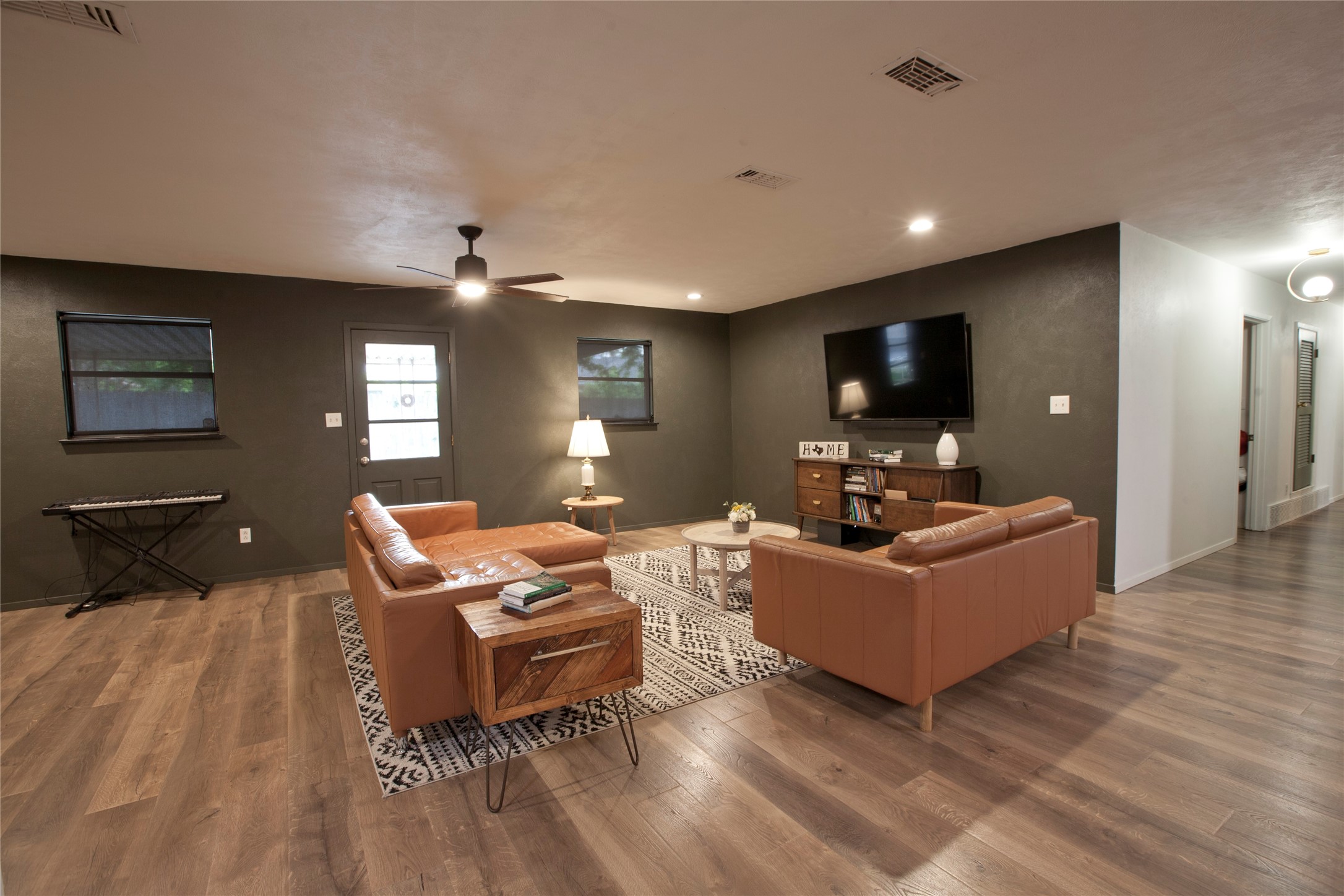 3905 Sundown Drive Benbrook TX 76116