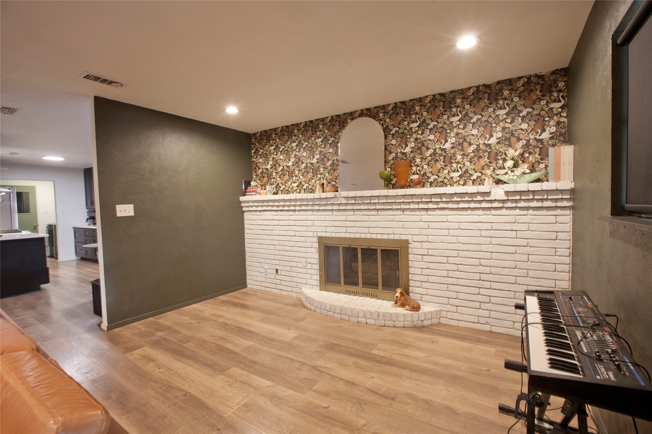 3905 Sundown Drive Benbrook TX 76116