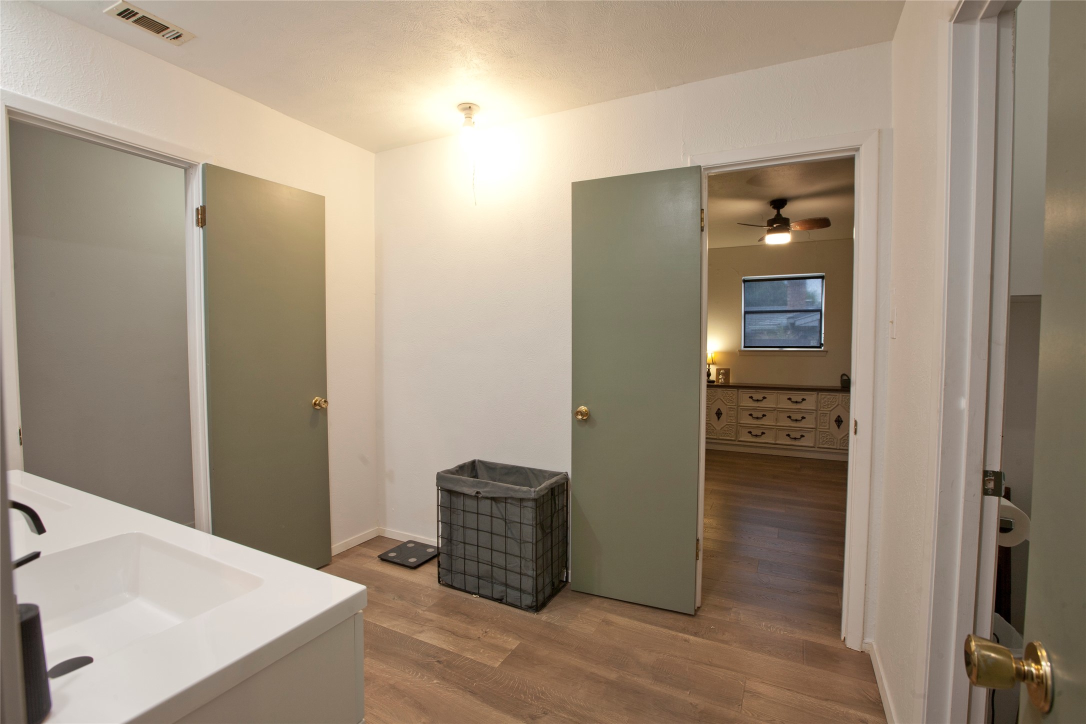 3905 Sundown Drive Benbrook TX 76116