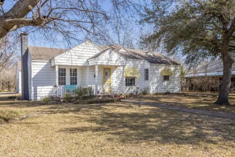 601 E 12th Street Bonham TX 75418