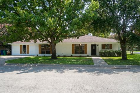 525 S Kirby Street Pilot Point TX 76258