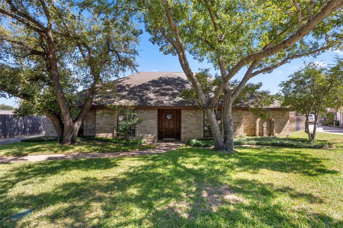 4817 Willow Run Court Fort Worth TX 76132