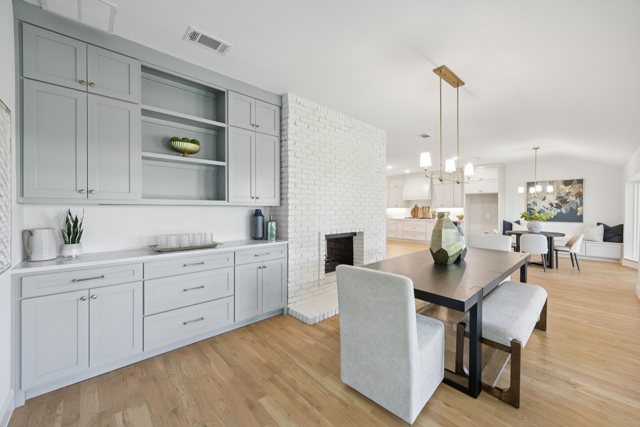 4331 Laren Lane Dallas TX 75244