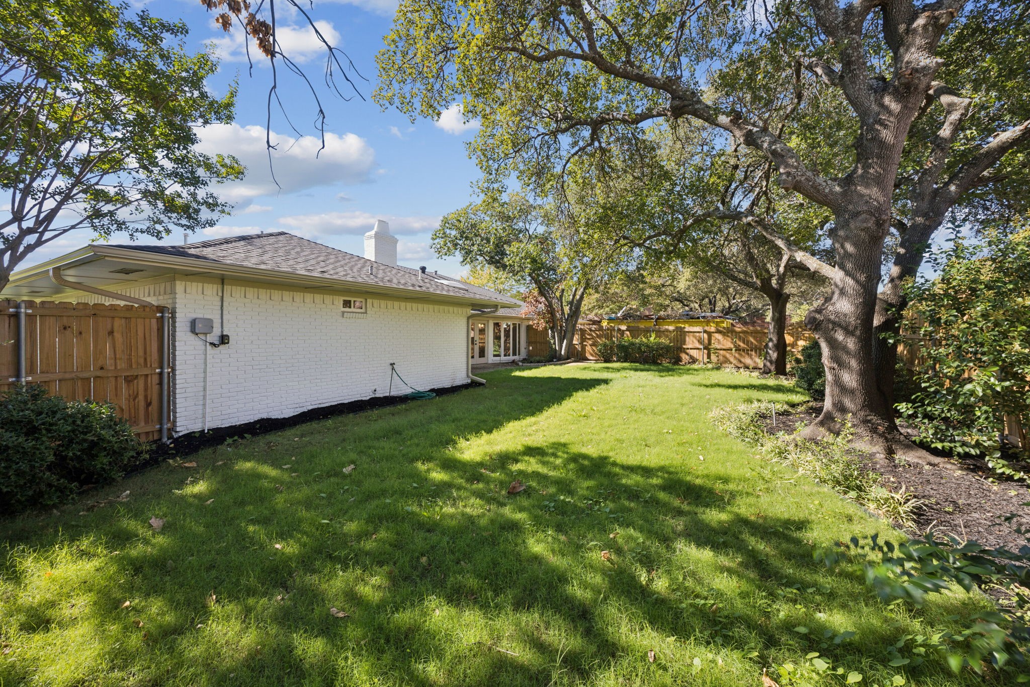 4331 Laren Lane Dallas TX 75244