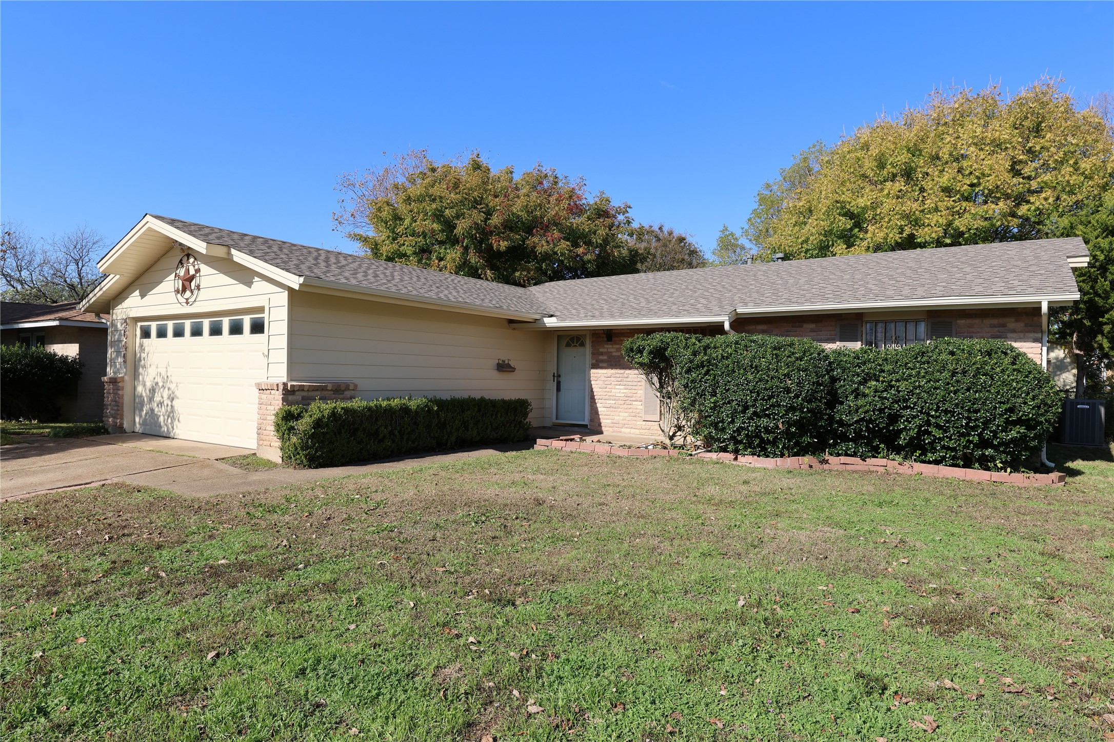 4649 Western Oaks Drive Dallas TX 75211