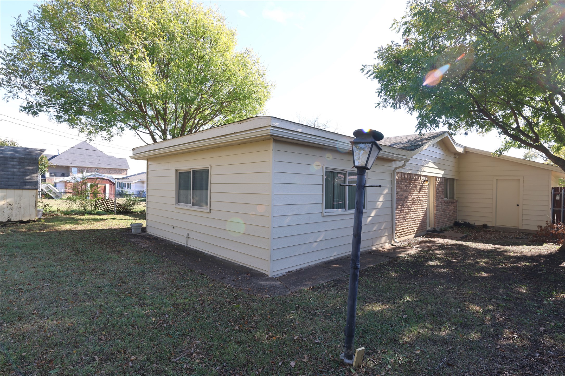 4649 Western Oaks Drive Dallas TX 75211