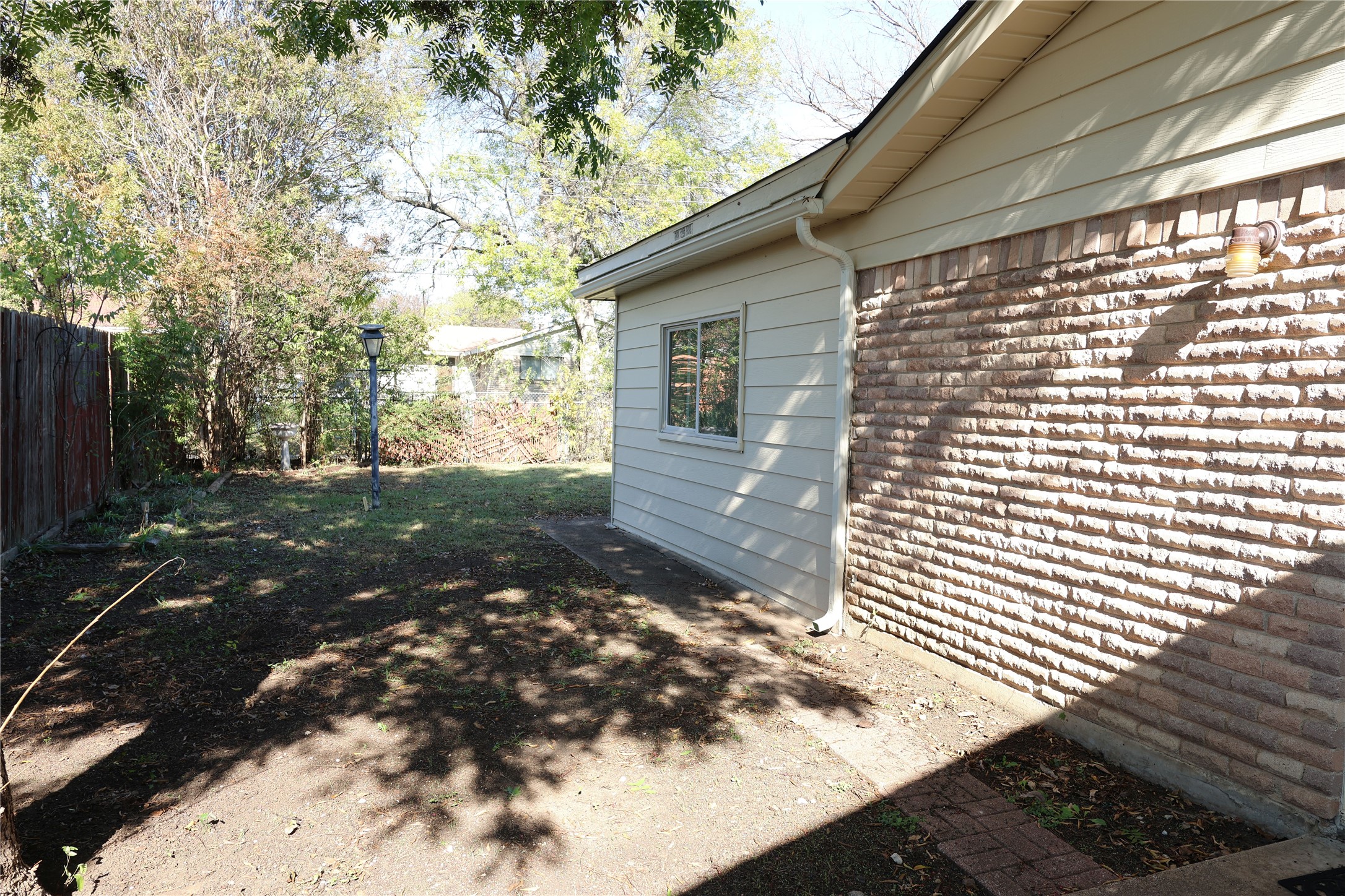 4649 Western Oaks Drive Dallas TX 75211