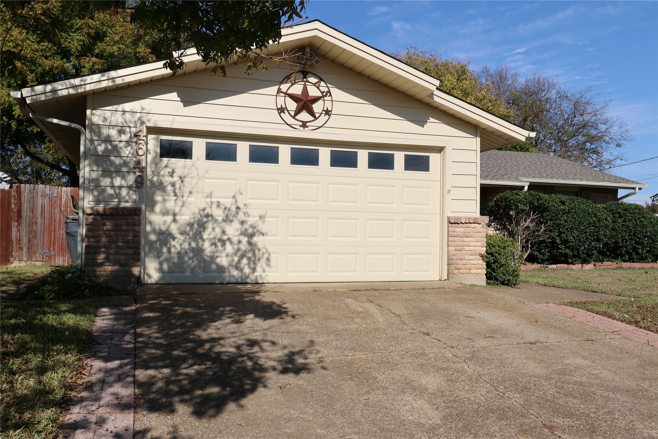 4649 Western Oaks Drive Dallas TX 75211