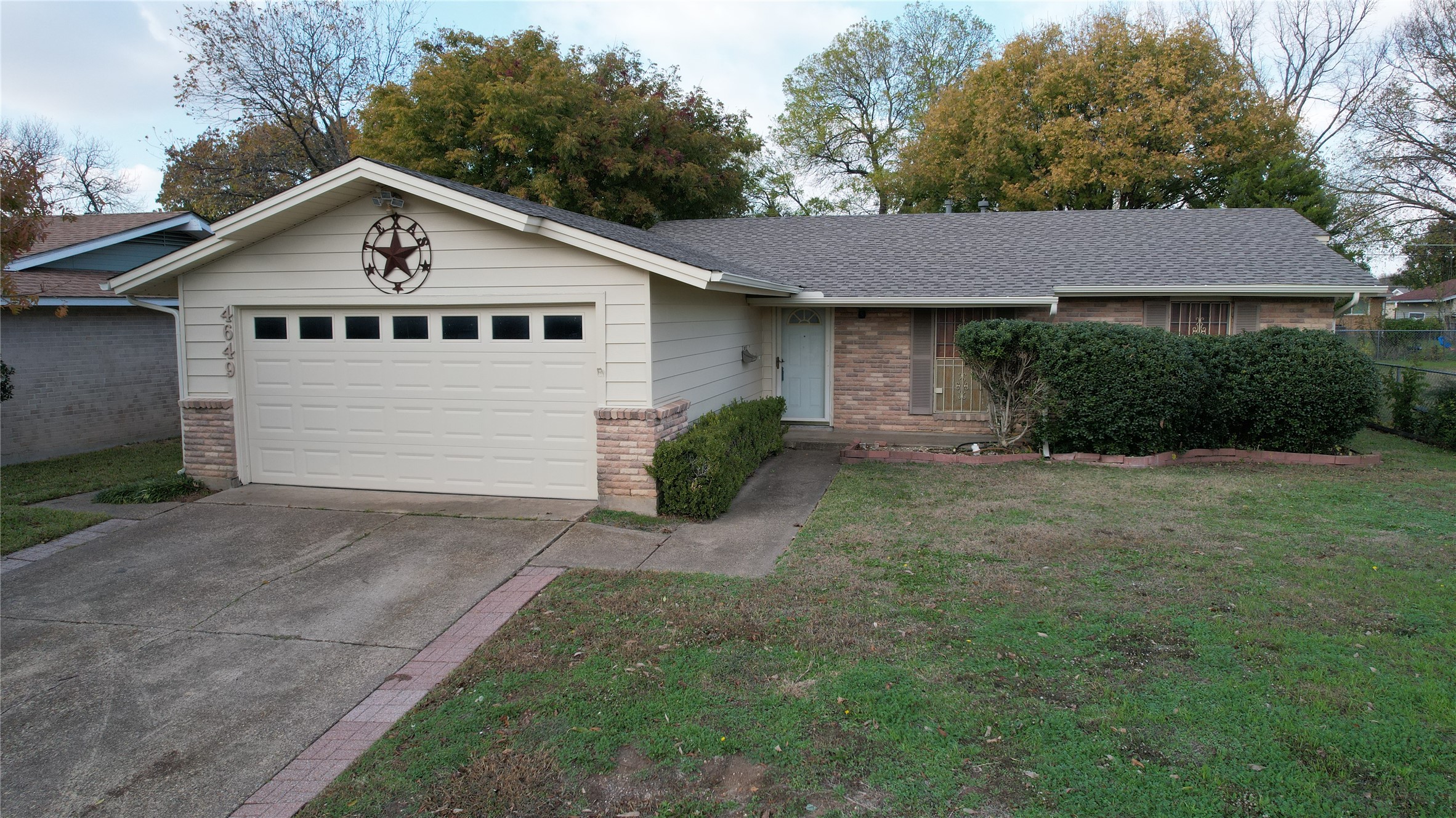 4649 Western Oaks Drive Dallas TX 75211