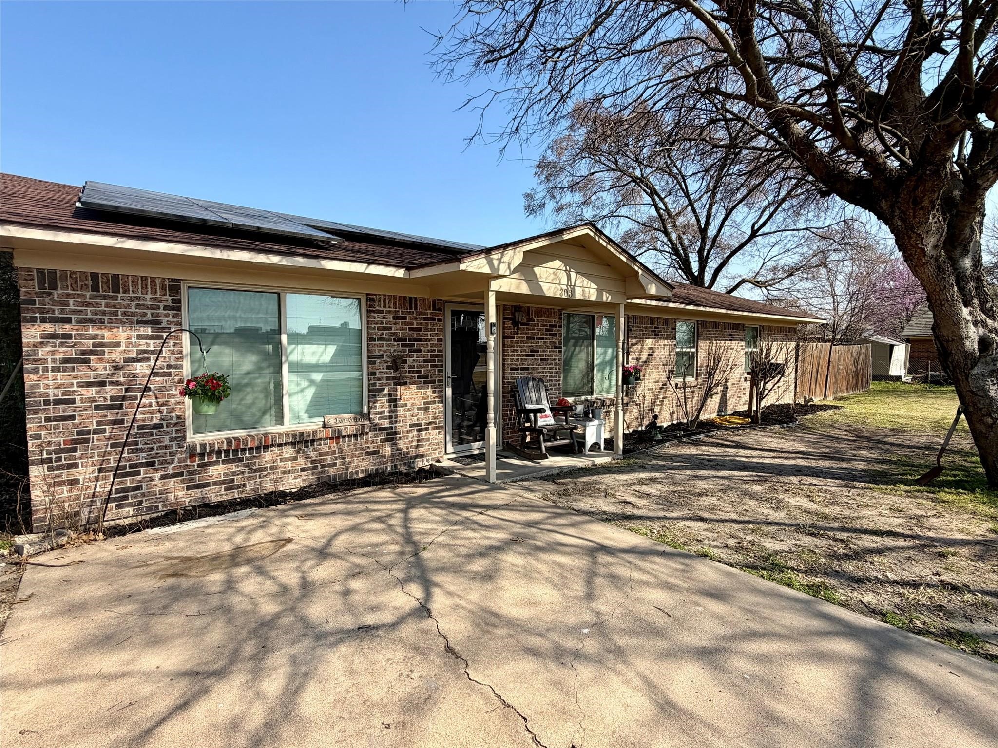305 S 1st Street Crandall TX 75114