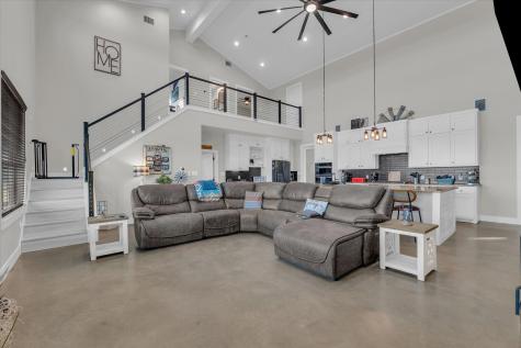 350 County Road 494 S Chilton TX 76632