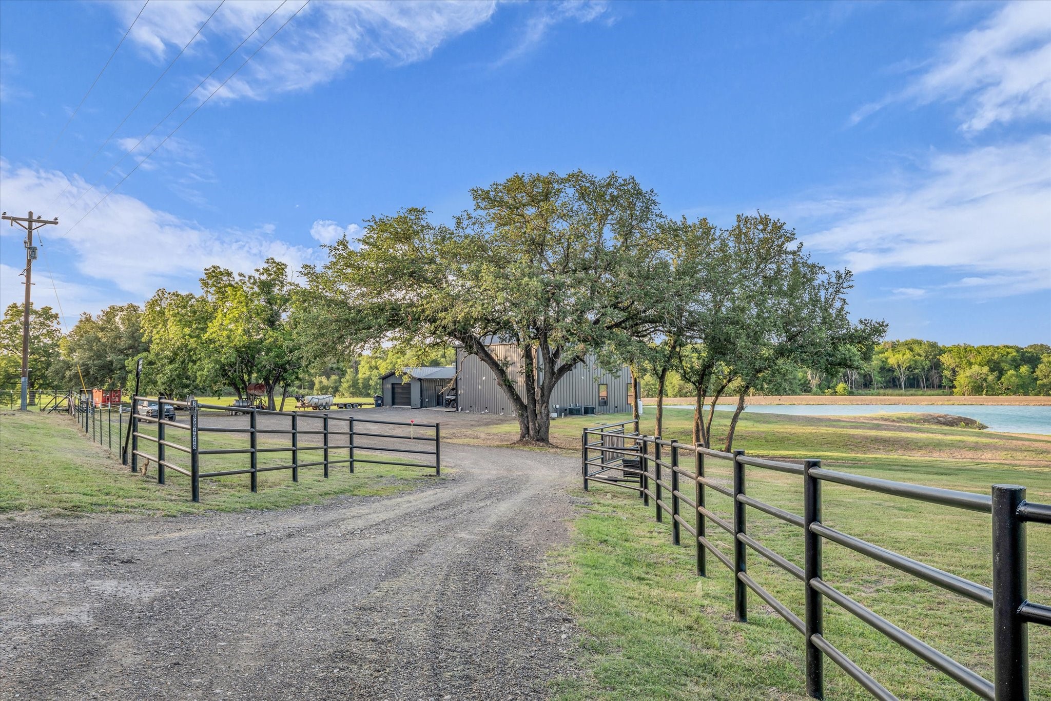 350 County Road 494 S Chilton TX 76632