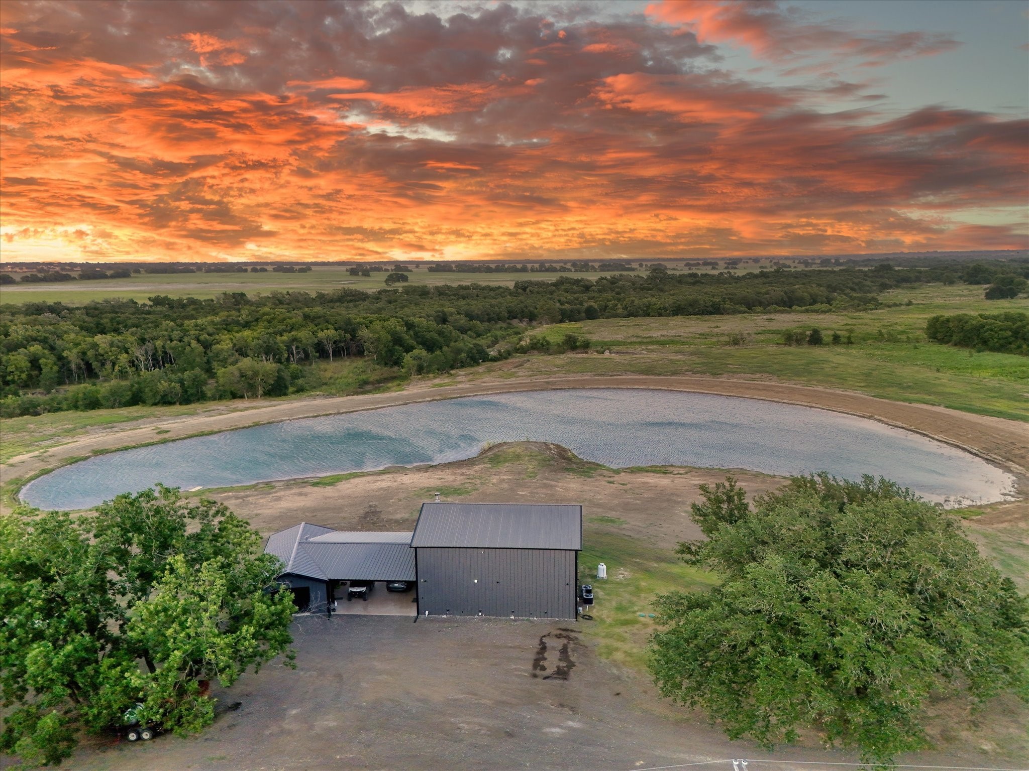 350 County Road 494 S Chilton TX 76632