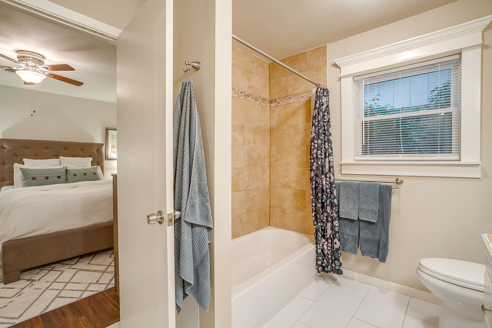 5248 Greene Avenue Fort Worth TX 76133