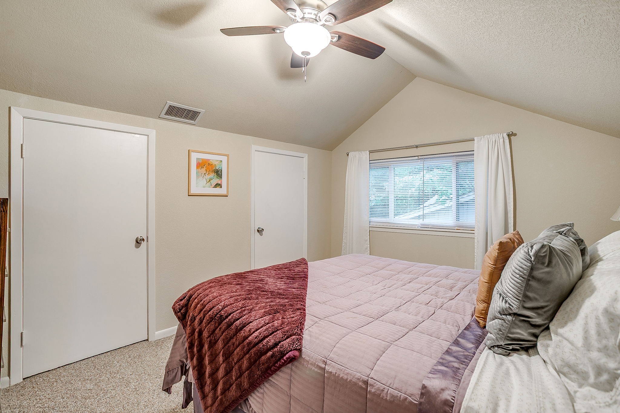 5248 Greene Avenue Fort Worth TX 76133