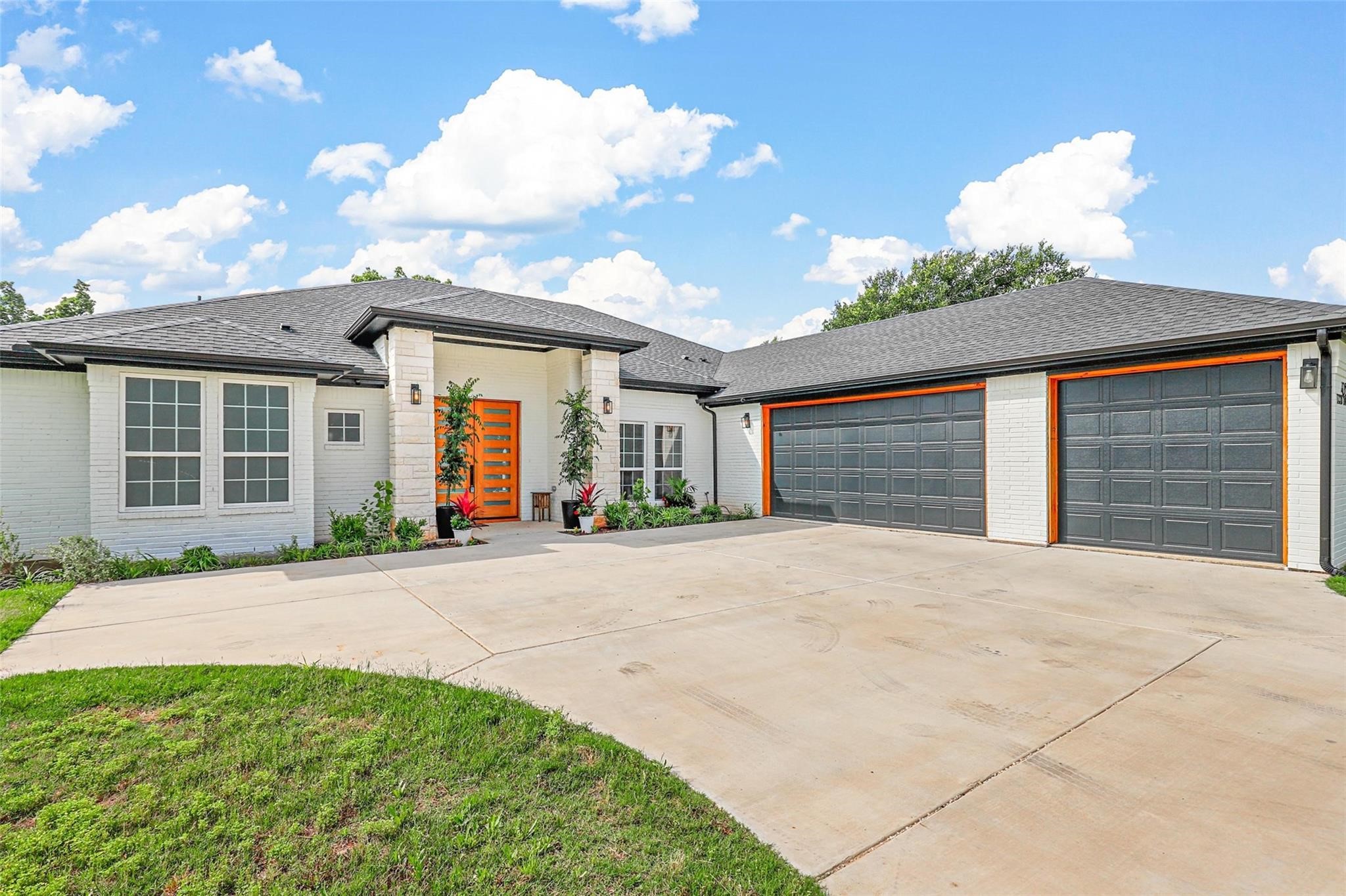 4013 Legend Trail Granbury TX 76049