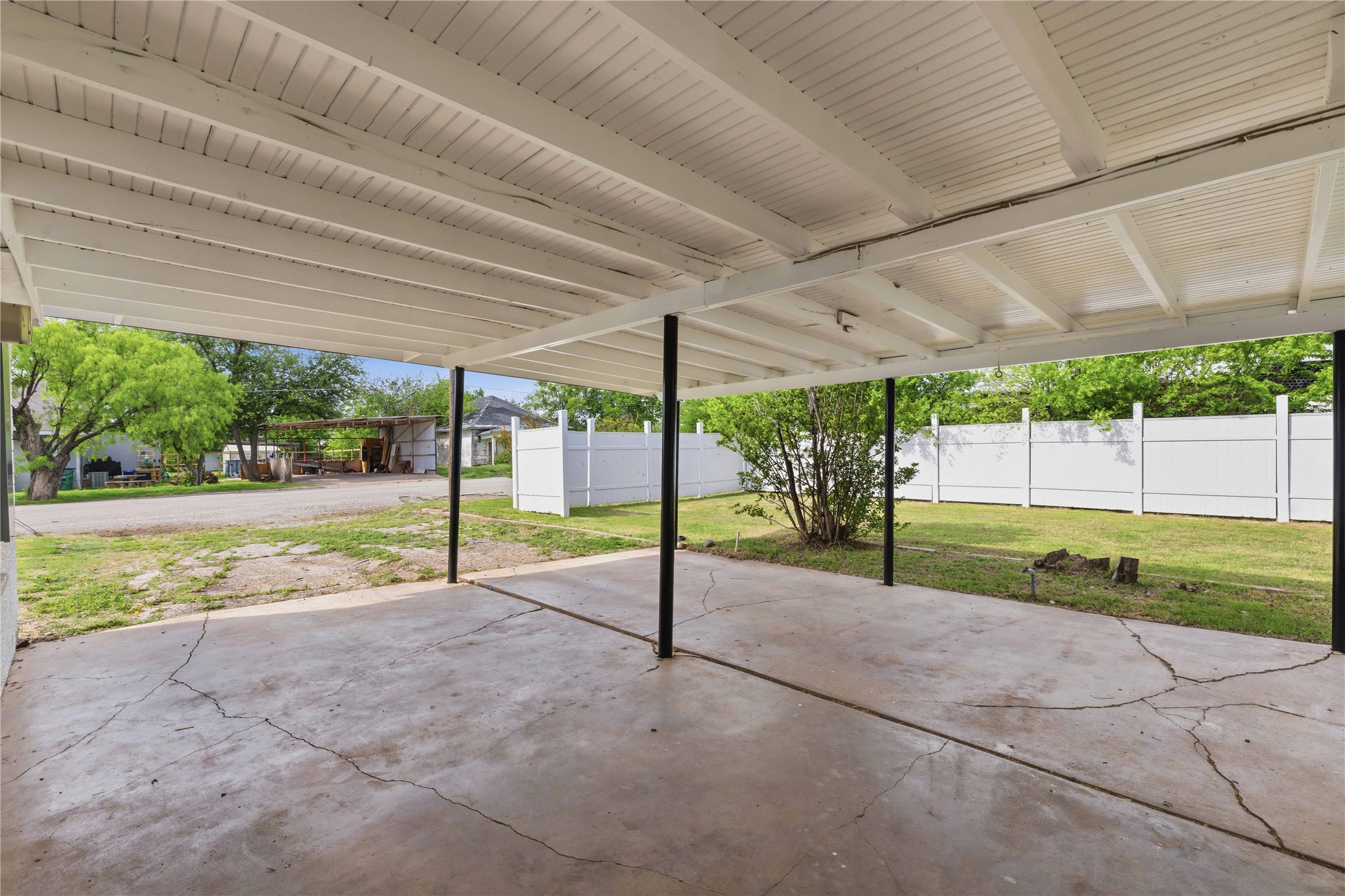 516 S Pecos Street Coleman TX 76834