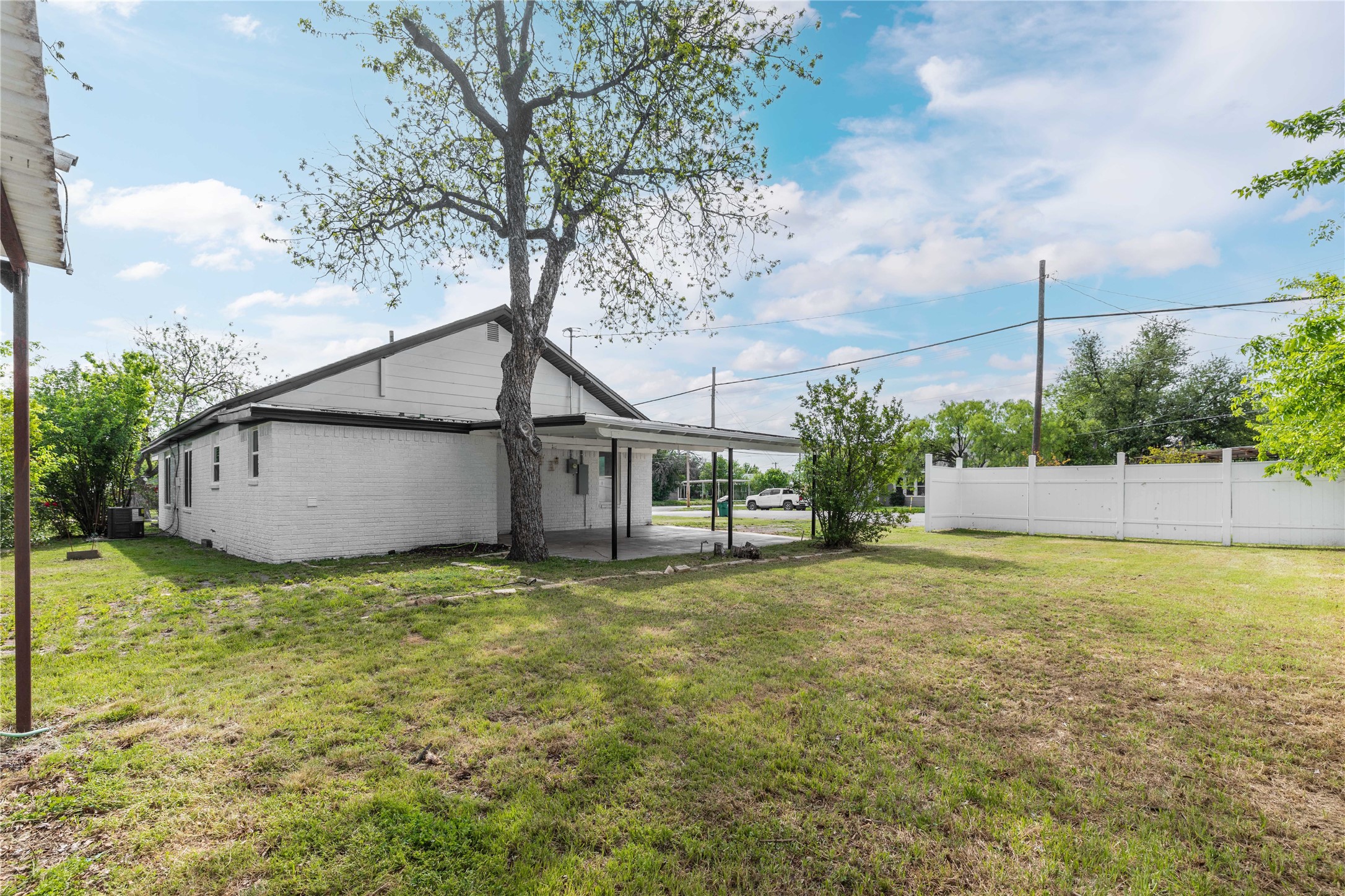 516 S Pecos Street Coleman TX 76834