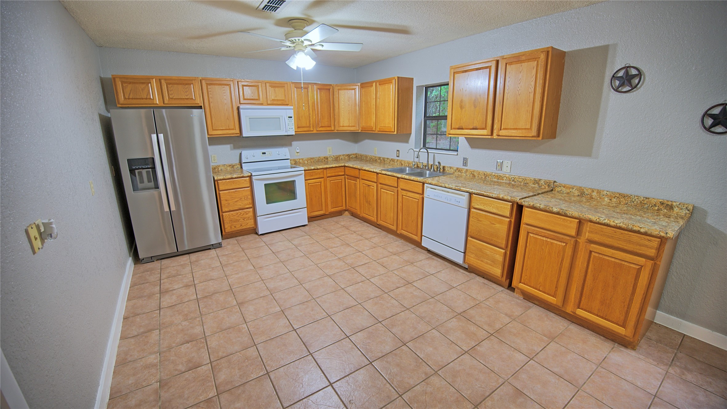 186 County Road 429 Muenster TX 76252