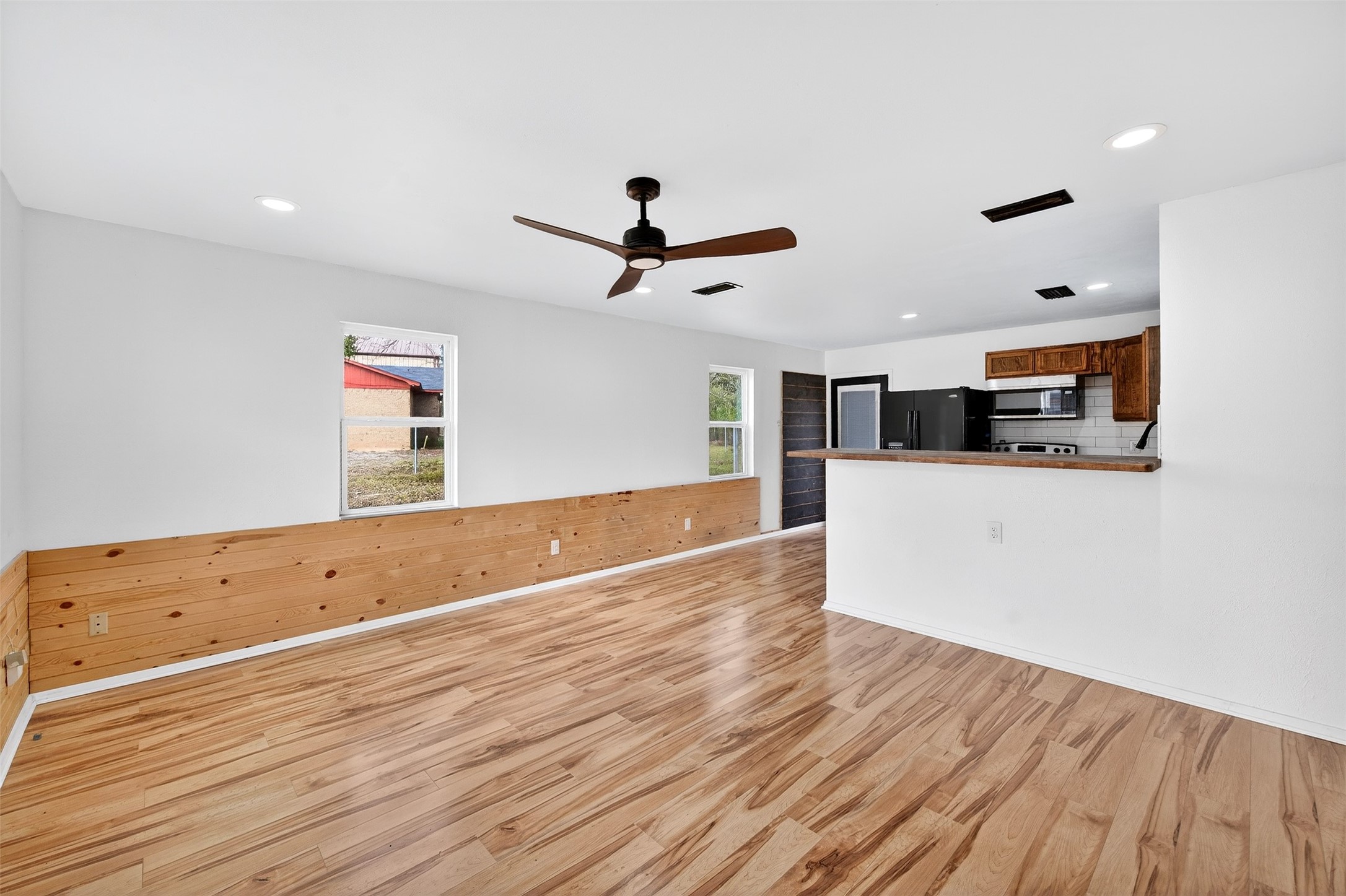 591 State Highway 31 E Trinidad TX 75163