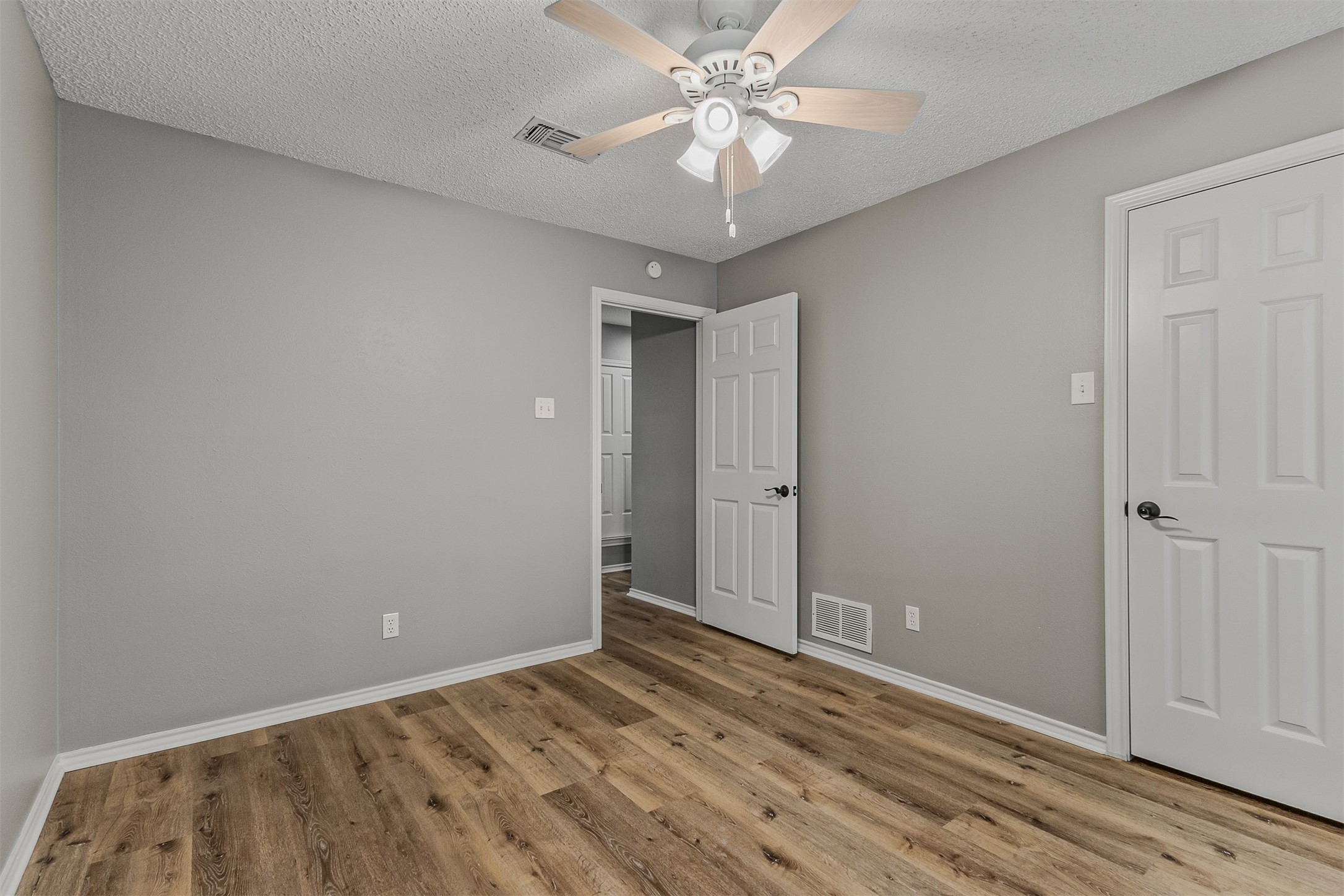 2513 Ridge Oak Court Garland TX 75044