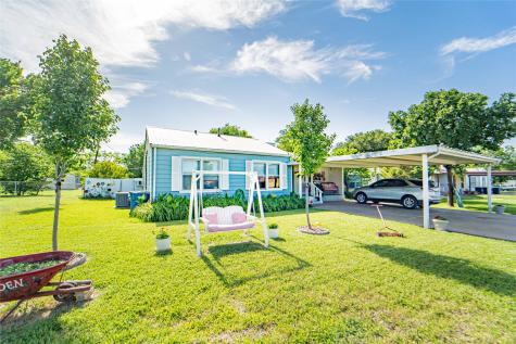 305 S Harding Street Breckenridge TX 76424