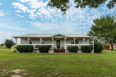 851 Vz County Road 1516 Van TX 75790
