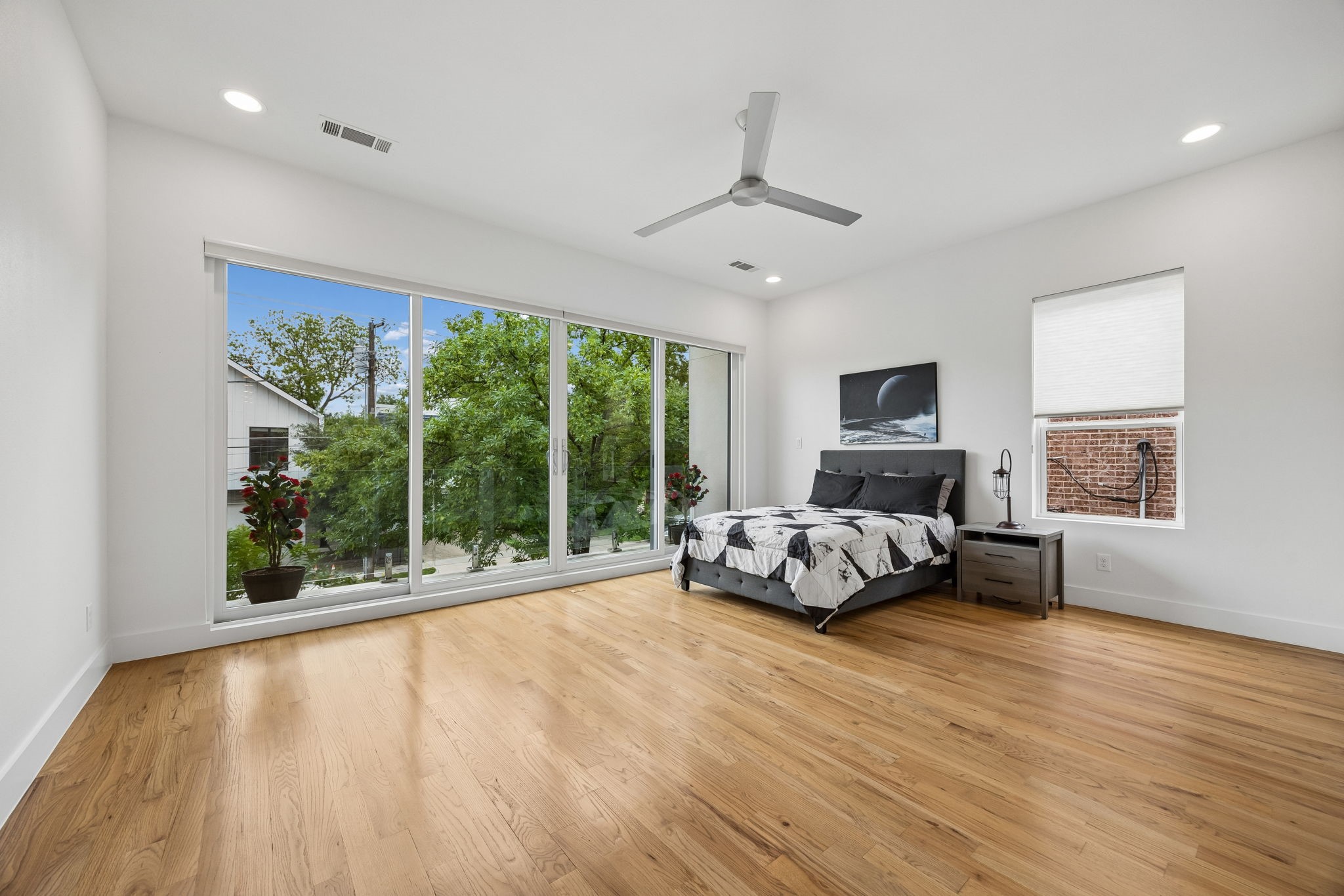 5011 Mission Avenue Dallas TX 75206