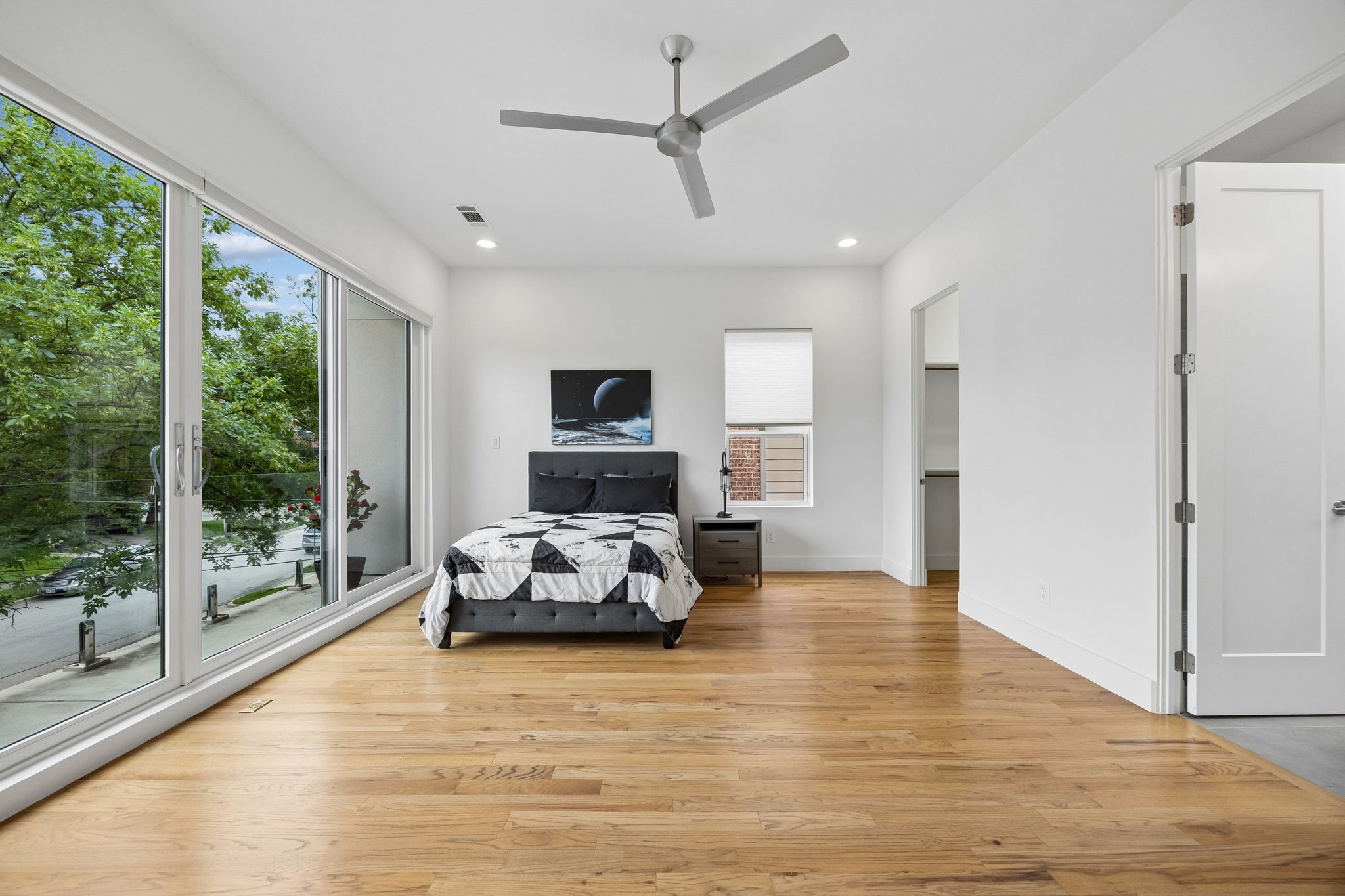 5011 Mission Avenue Dallas TX 75206