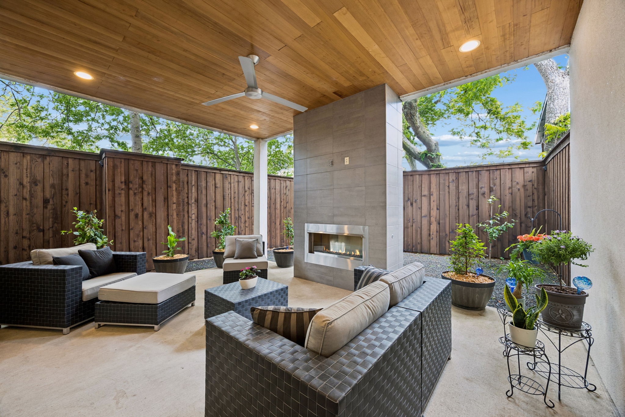 5011 Mission Avenue Dallas TX 75206