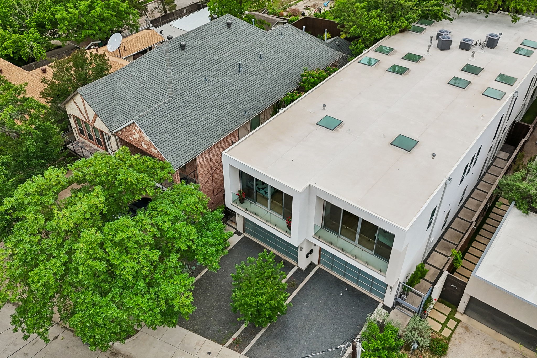 5011 Mission Avenue Dallas TX 75206